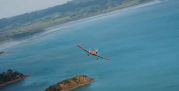 video screenshot chipmunk aeroplane